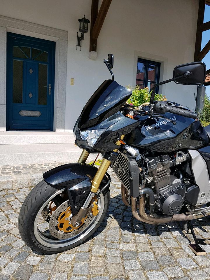 Kawasaki Z1000 ZRT00A TÜV & Kundendienst neu  . in Brennberg