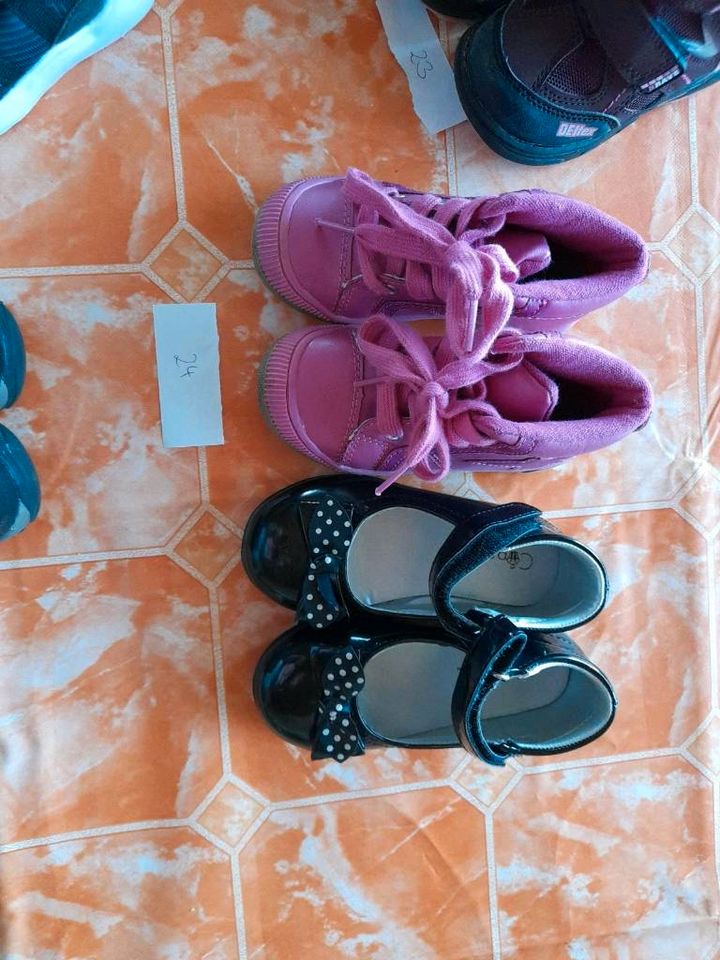 Schuhe Mädchen und Jungs in Betzdorf