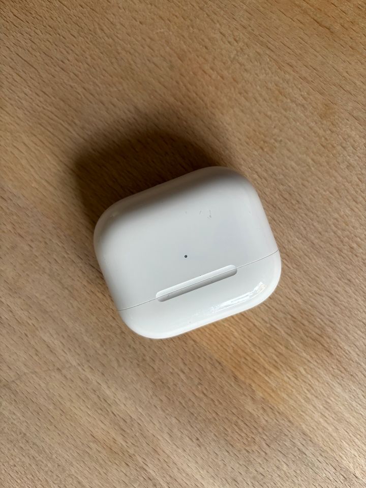 Apple AirPods (3.Generation) mit MagSafe Ladecase in Wedel