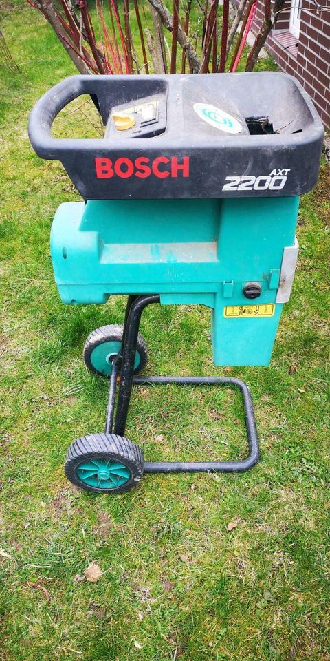 "Verleihe Bosch Axt 2200 Leisehäcksler, Häcksler, Gartenhäcksler in Lamspringe