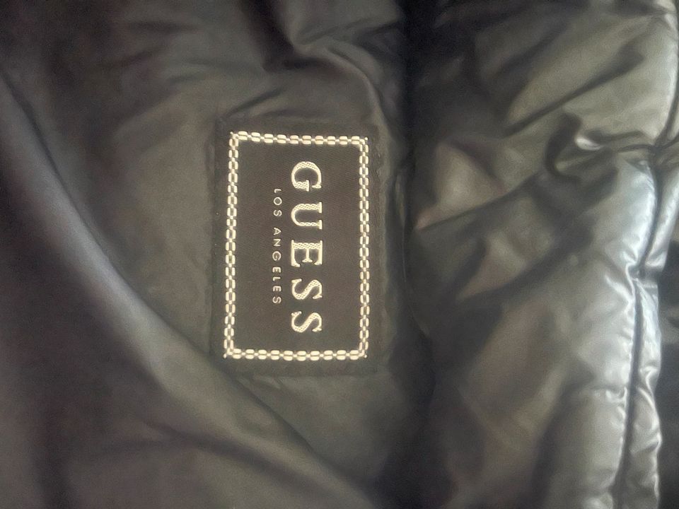 Original Guess Winterjacke Dauen Gr. S in Dortmund