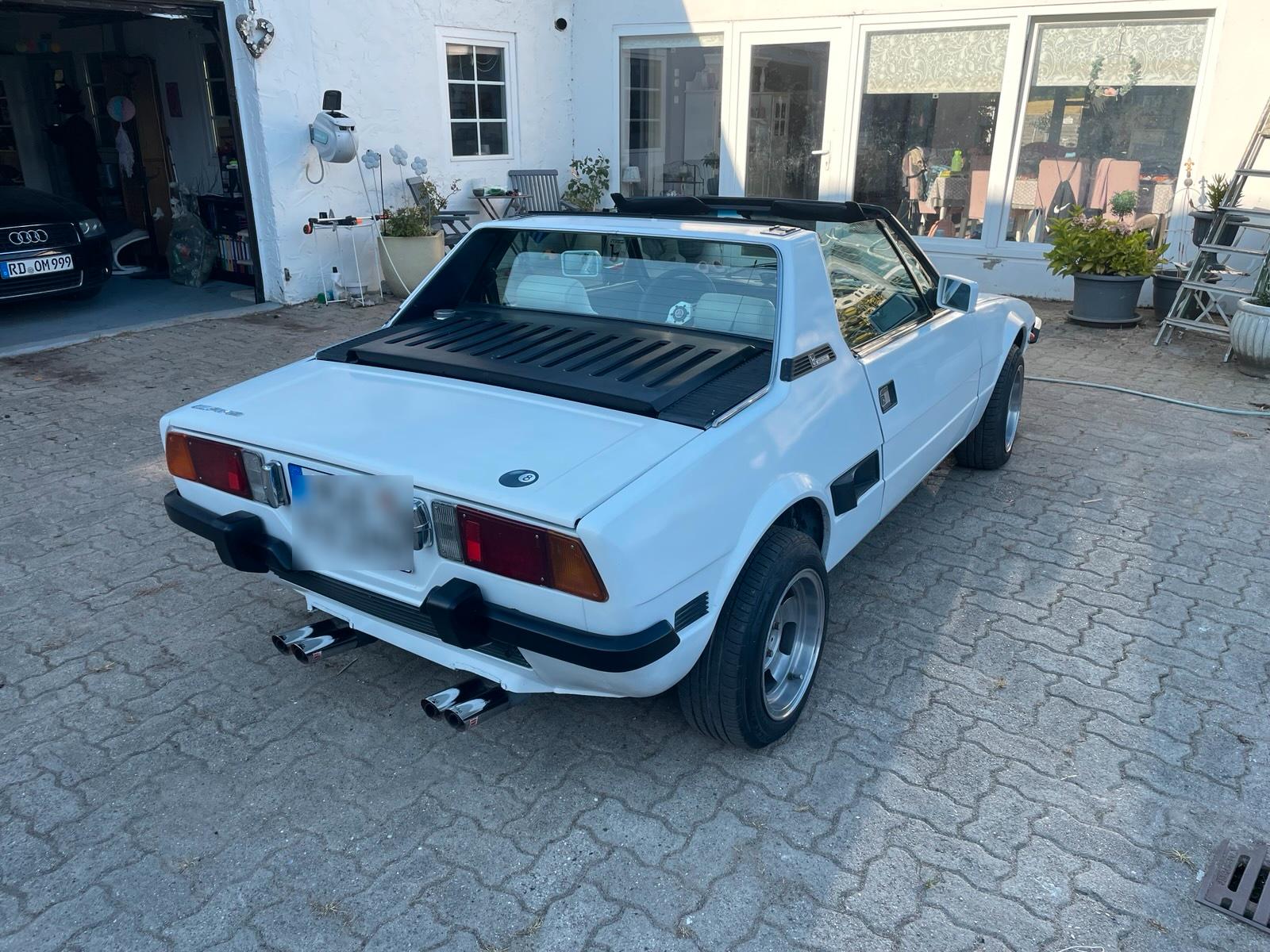 Abbildung des Autos Fiat X1&#x2F;9 1300 Fünf…