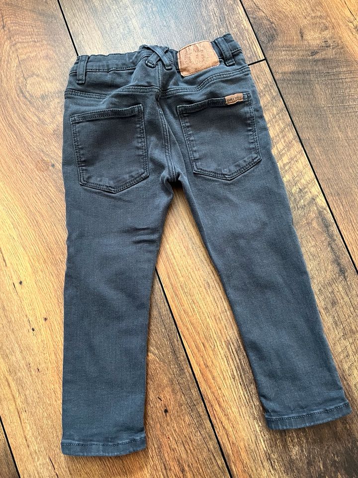 ZARA - Jeans - The Slim Denim - Gr. 98 - Grau in Hasloh