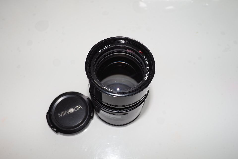 Sony/Minolta AF 1:2.8 135mm sehr guter Zustand in Wiesbaden