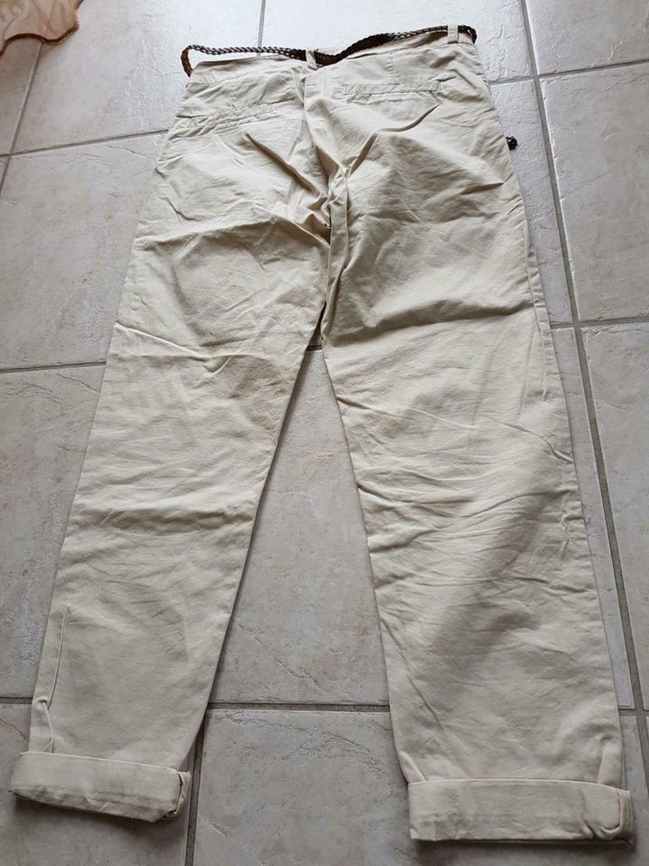 Chino-Hose, beige, Gr. 158, v. H&M in Eching