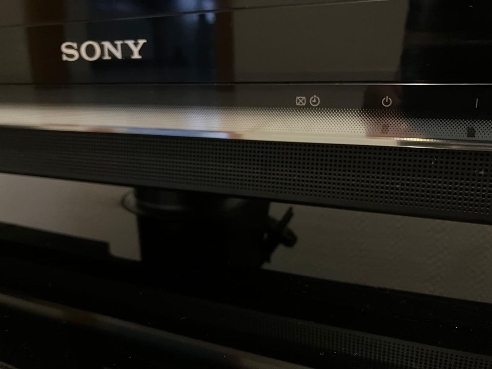 Sony LCD HD TV KDL-40W5500 inkl. HD Satreceiver und Mini PC in Kassel