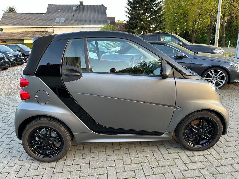 Smart ForTwo cabrio Passion 71PS-NAVI-S.HEIZ-USB-ALU in Pinneberg