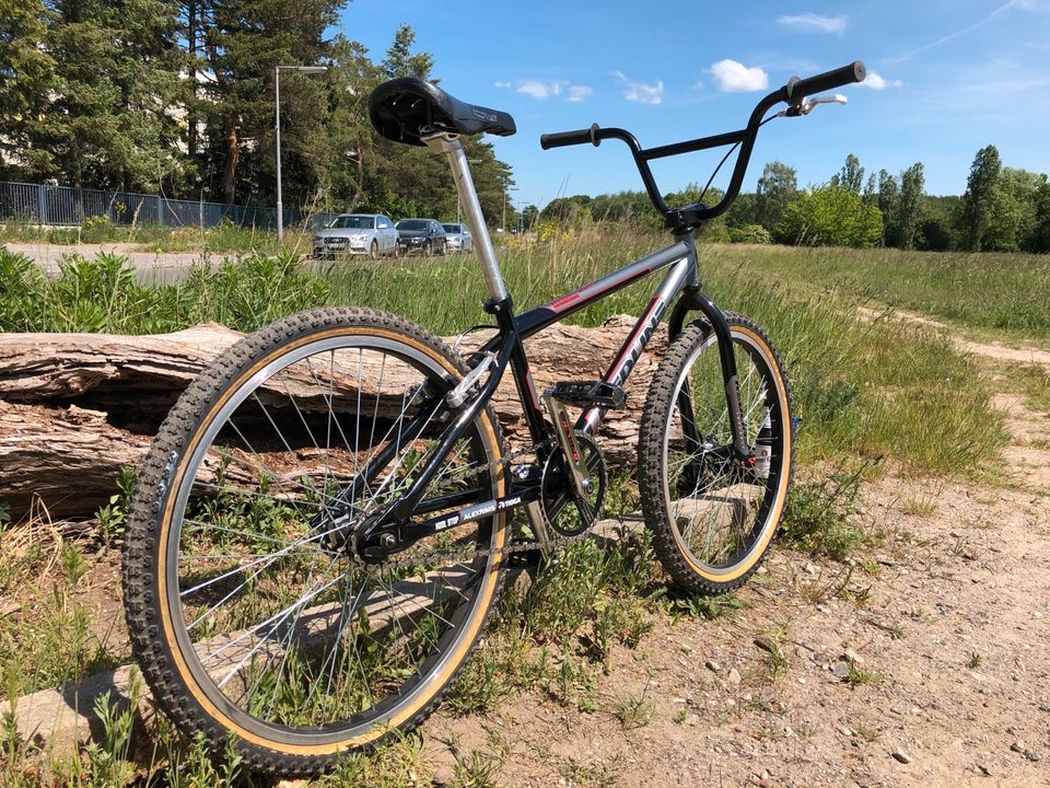 Redline BMX 24“ Cruiser Racing Oldschool GT in Berlin