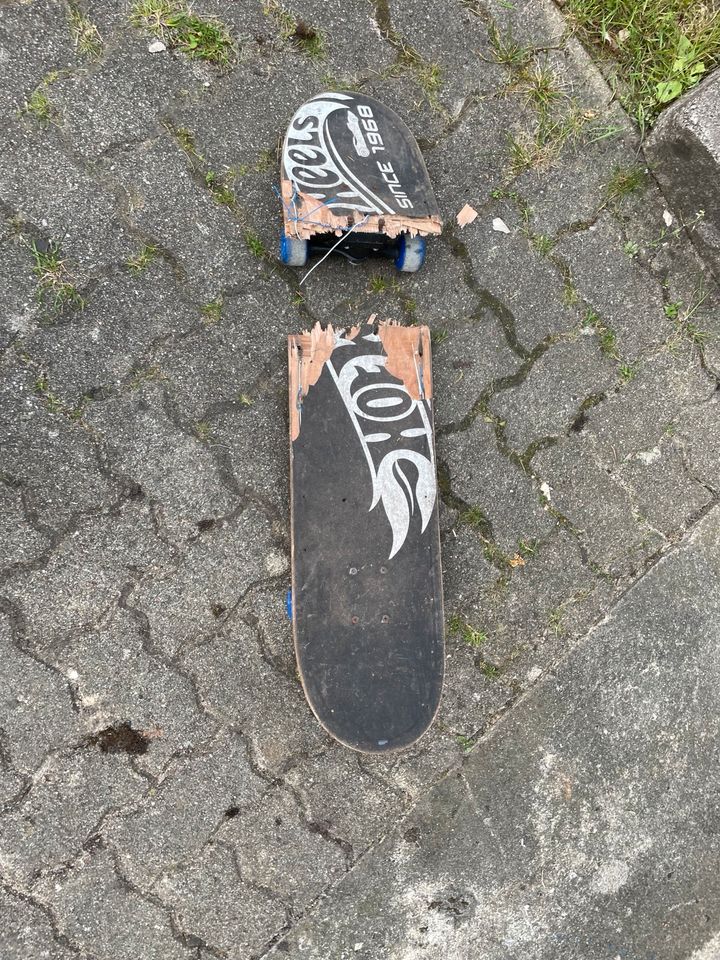 Bluetooth Skateboard in Ahrensburg