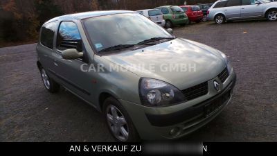 Renault Clio ORİGİNAL 74.000 km in Waldbröl