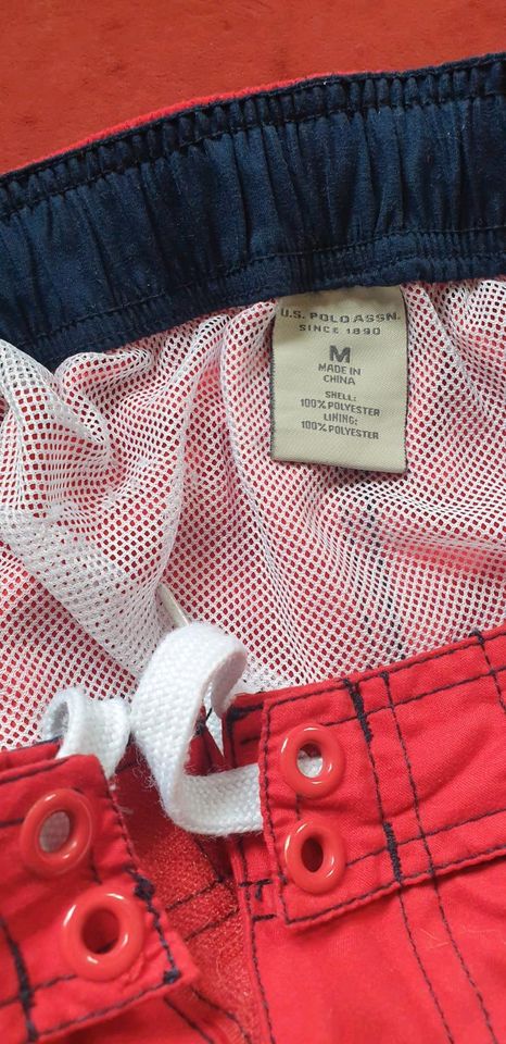 U.S. Polo Assn. Herren Badehose Gr. M Rot Weiß Blau aus USA in Frankfurt am Main