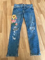 Jeans mit Blumen Zara Hansestadt Demmin - Demmin Vorschau