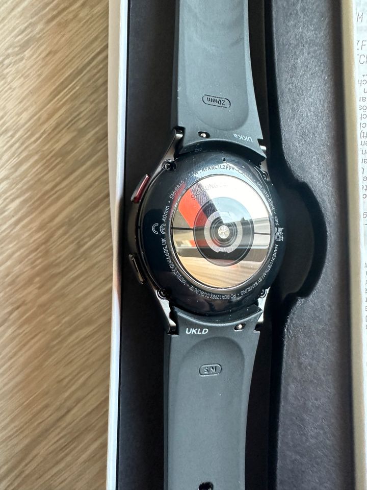 Samsung Galaxy Watch 4 guter Zustand in Albstadt