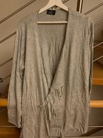 Strickjacke in grau in Größe 44/46 Bayern - Friedberg Vorschau