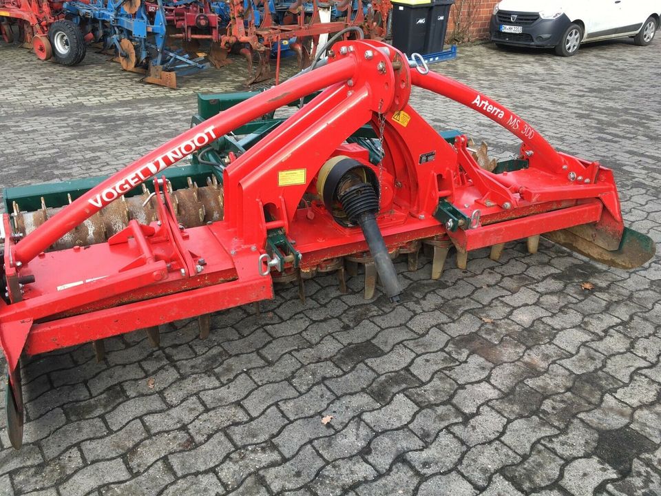 Suche Landmaschinen Pflug Drillmaschine Grubber Mähwerk Güllefass in Wagenfeld