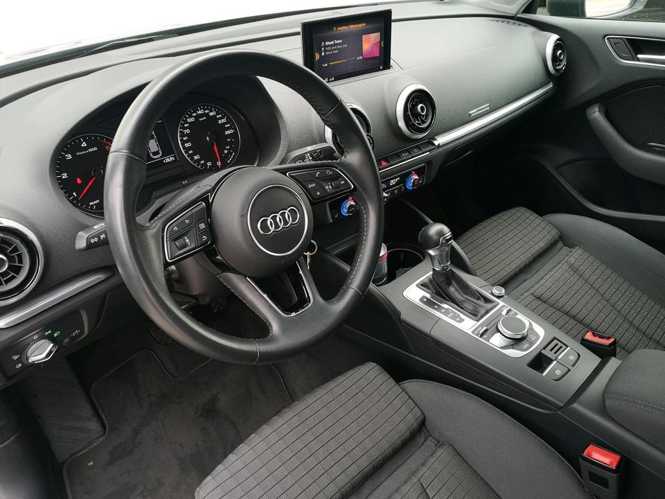 Audi A3 Limo 30 TDI Sportpaket in Emmerting