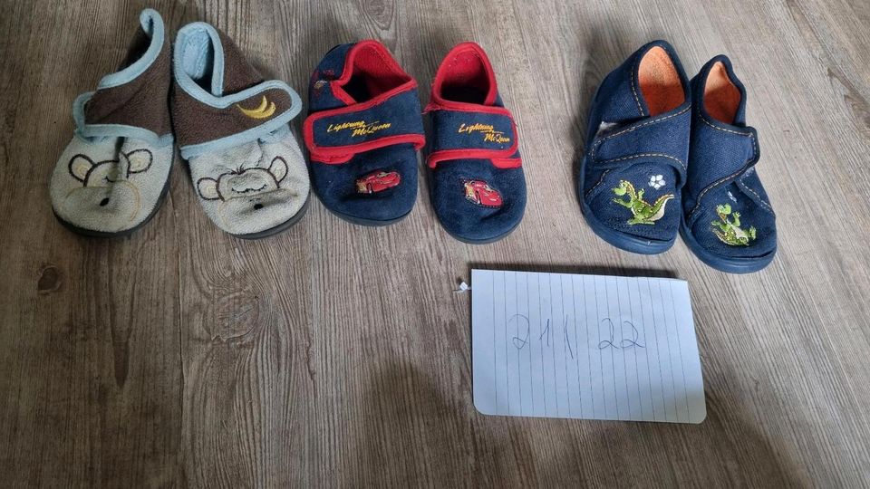 Kinder Schuhe Paket 20-30 in Reichshof
