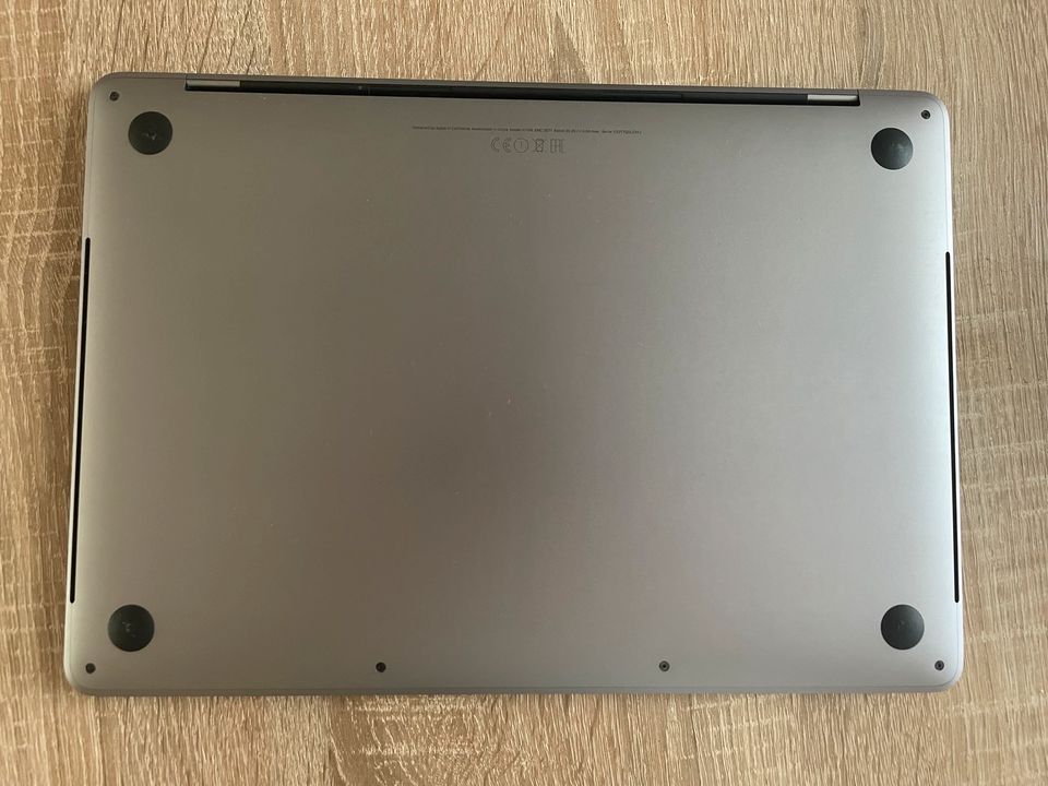 Macbook pro 2016 mit Touchbar Space gray in Hamburg