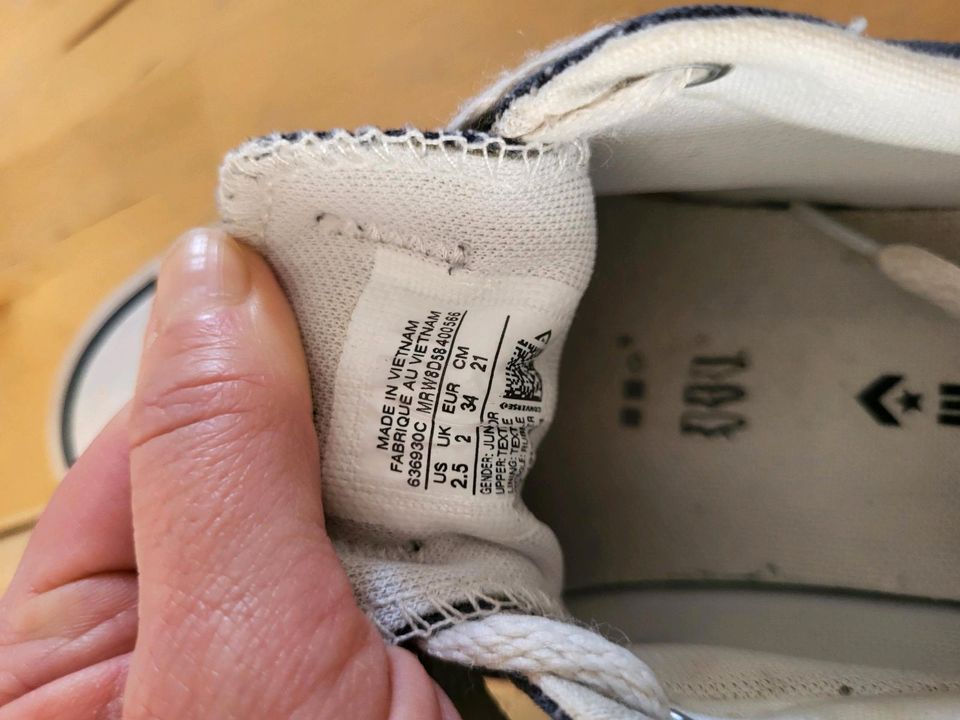 Converse Sneaker Größe 34 in Bretten