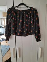 Schulterfreie Bluse von H&M schwarz Größe S blumen Leipzig - Leipzig, Zentrum Vorschau