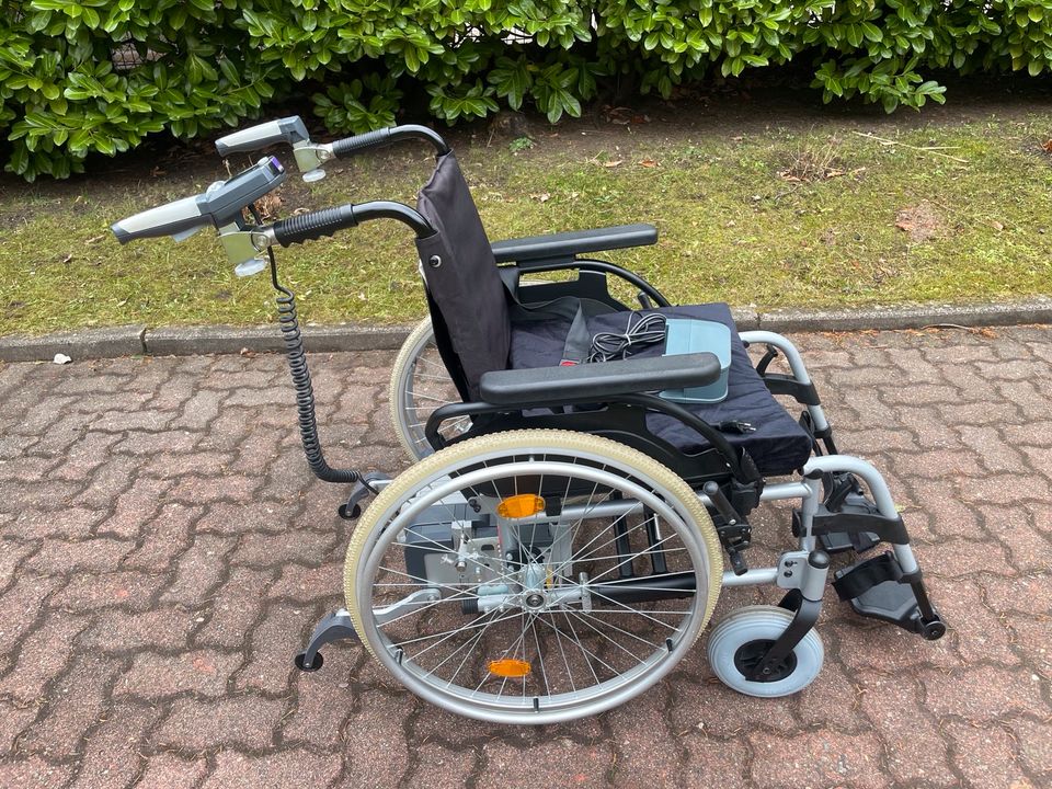 Rollstuhl mit Elektrischer Schiebehilfe Alber Viamobil V25 in Hamburg