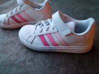 Kinderschuhe Adidas 32gr Nordrhein-Westfalen - Bergkamen Vorschau