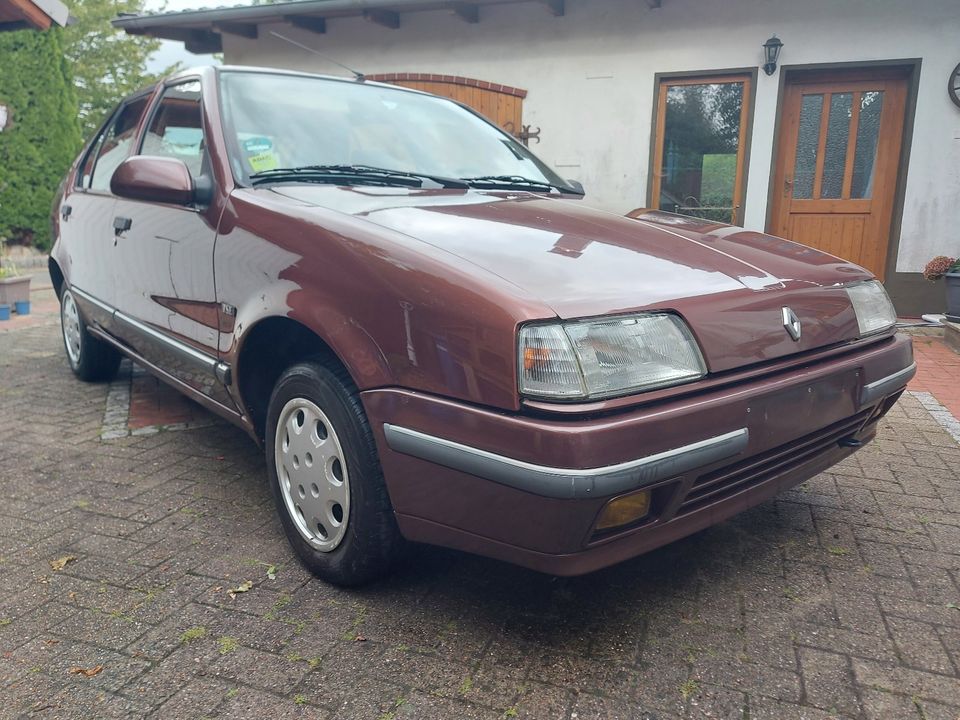 Renault R19 TSE Phase 1, Oldtimer in Loxstedt