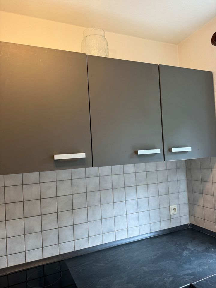 Küche ohne Kühlschrank in Mommenheim