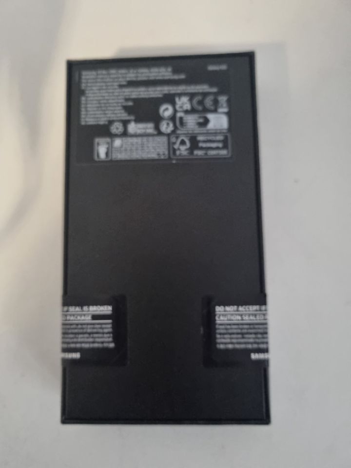 Samsung Galaxy S22 128gb black neu und versiegelt festpreis in Gelnhausen