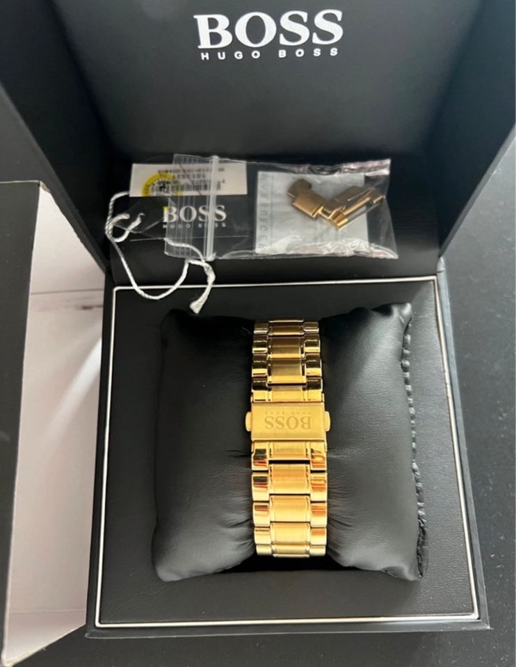Neue BOSS Goldene Armbanduhr + Verpackung, 39-42 mm, Top Zustand in Ottobrunn