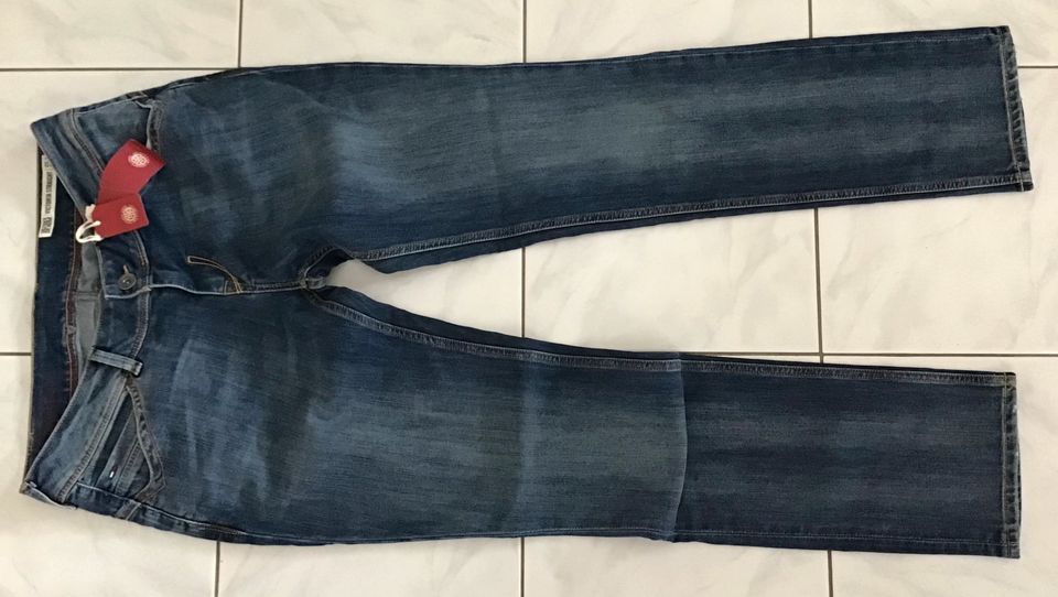 HILFIGER Denim Damenjeans Victoria straight W32/ L32/ XL/ NEU in Köln