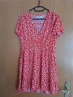 Kurzes Sommerkleid New Yorker Amisu Rot weiß Blumen Größe 40 Bayern - Augsburg Vorschau