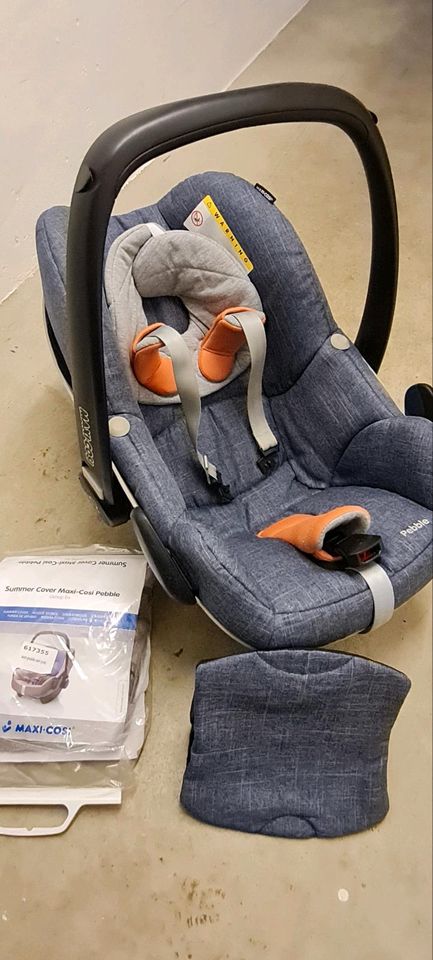 Maxi Cosi Babyschale Pebble incl. Sommerbezug in Ingolstadt