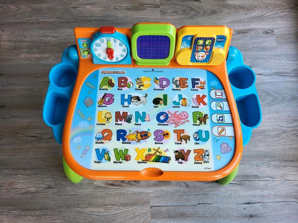 Vtech magischer Schreibtisch Spieletisch mit Sound und Licht in Altenholz