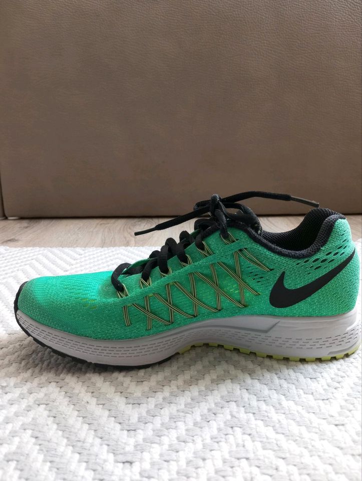 Nike Damen Air Zoom Pegasus 32 Laufschuhe in Schwarzenbach am Wald