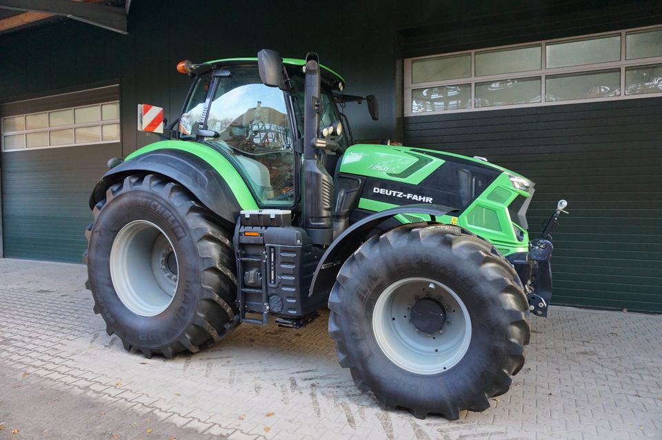 Deutz Fahr Agrotron 7250 TTV neuwertig in Borken