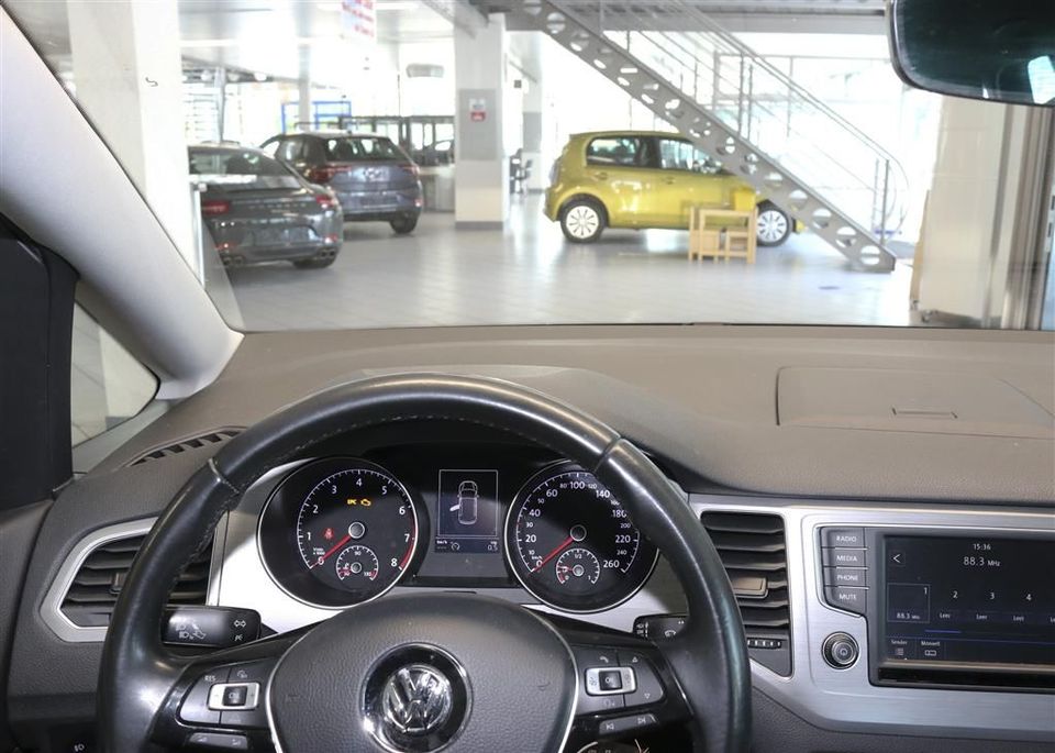 Volkswagen Golf Sportsvan Sitzheizung,Klimaautomatik,PDC in Wolfsburg