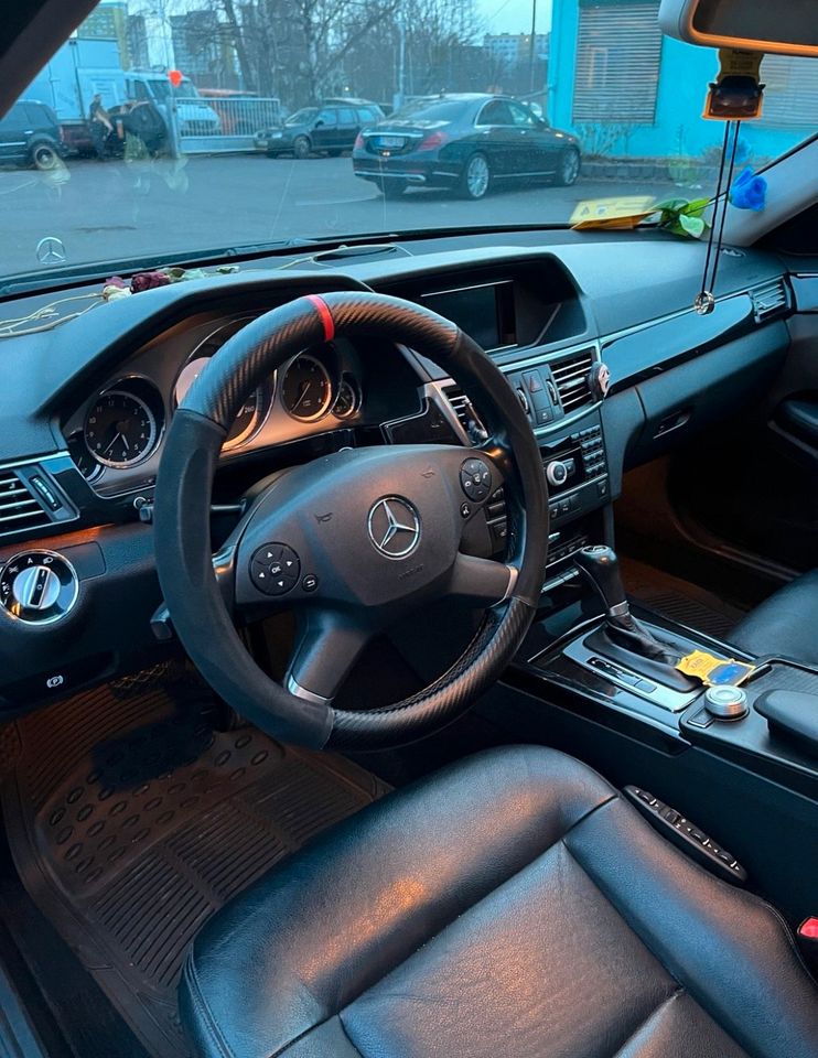 Mercedes E250 Voll Ausstattung in Erfurt