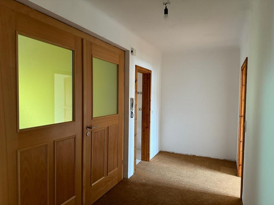 Dillingen: Schöne Wohnung mit 73m², 2 Zimmern, Küche, Bad und Balkon in zentraler Lage in Dillingen (Saar)