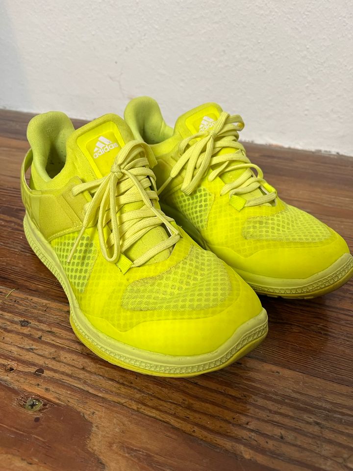 Neon Gelbe Adidas Sport Schuhe Damen Größe 38 in Stuttgart - Stuttgart-Süd  | eBay Kleinanzeigen ist jetzt Kleinanzeigen