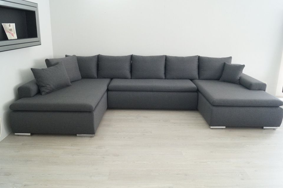 Sofa Couch wohnlandschaft Ausstellungsstück NEU in Elkenroth