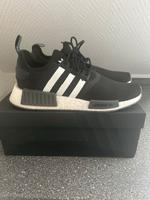 Adidas nmd R1 Gr 40,5 NEU Sachsen-Anhalt - Wanzleben Vorschau