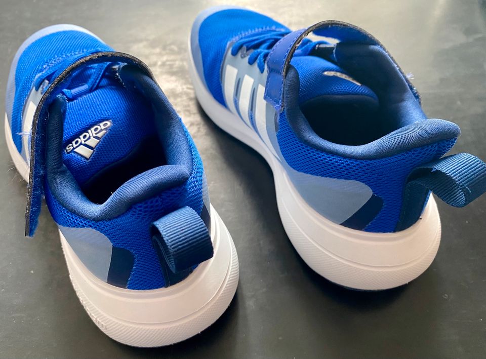 Adidas Fortarun 2.0 blau 35 in Kösching