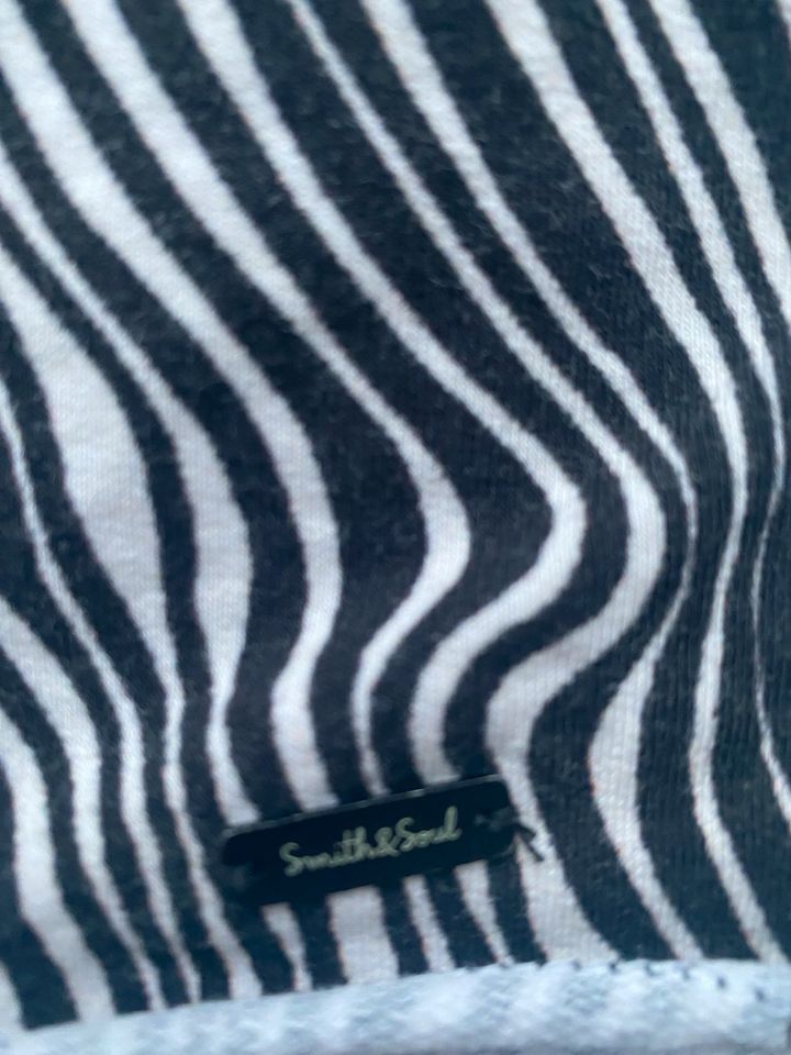 Smith&Soul Overaize Sweatshirt Pullover M Smith & Soul Zebra in Pliening