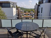 Niveauvolle, charmant möblierte 2-ZIMMER-WOHNUNG mit großzügigem Weitblick-Balkon! Baden-Württemberg - Tamm Vorschau