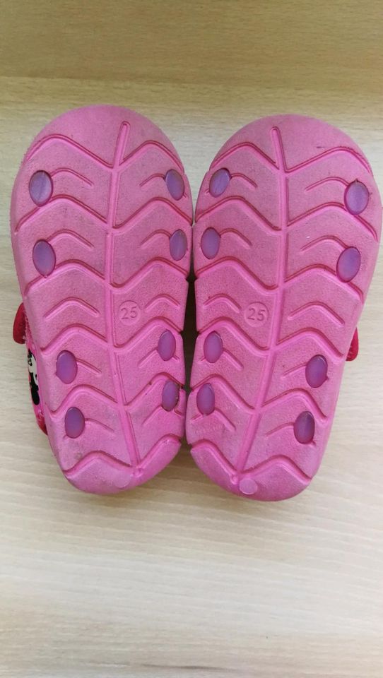 Sandalen Gr. 25 Minnie Mouse in Wallenhorst