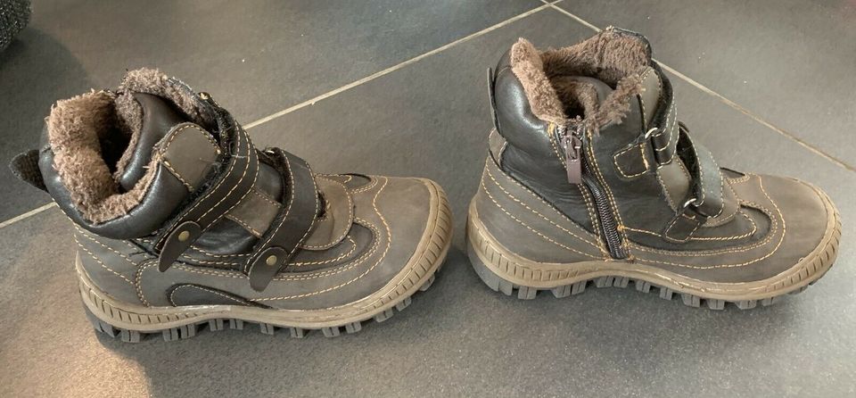 Kinder Winterschuhe / Stiefel Größe 32 in Fröndenberg (Ruhr)