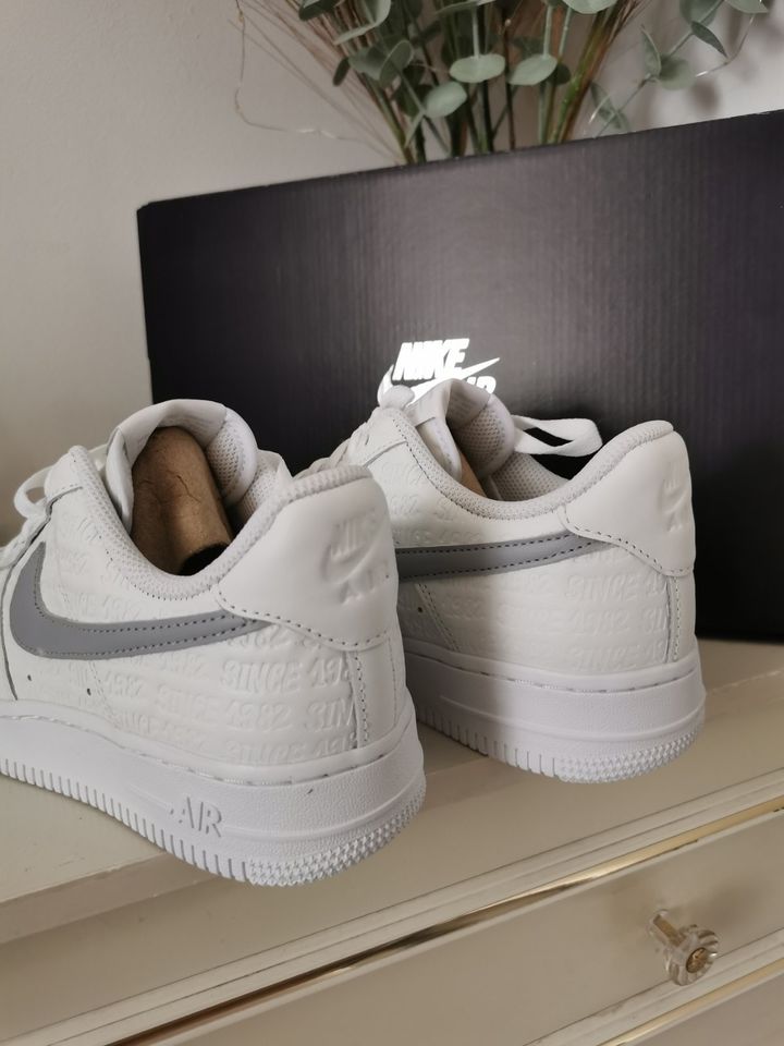 Nike Air Force 1 - Sonderedition - neu gr 39 in Essen