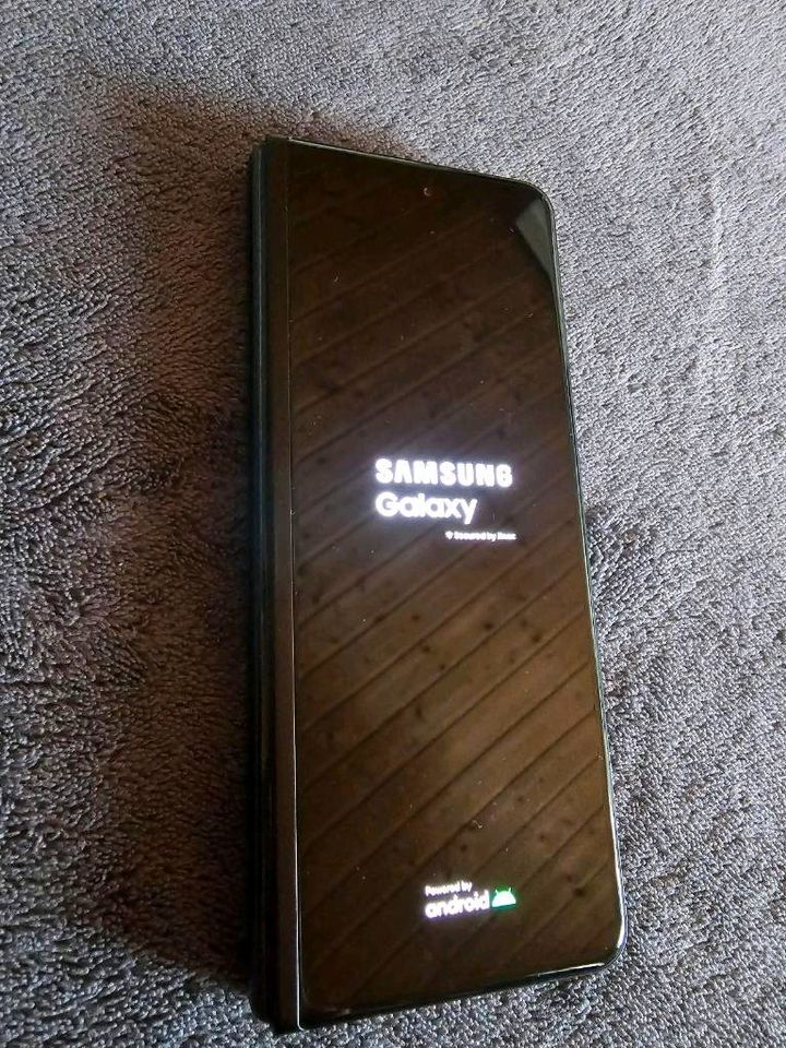 Samsung Galaxy Z Fold 3 256GB 12GB RAM in Schwäbisch Gmünd