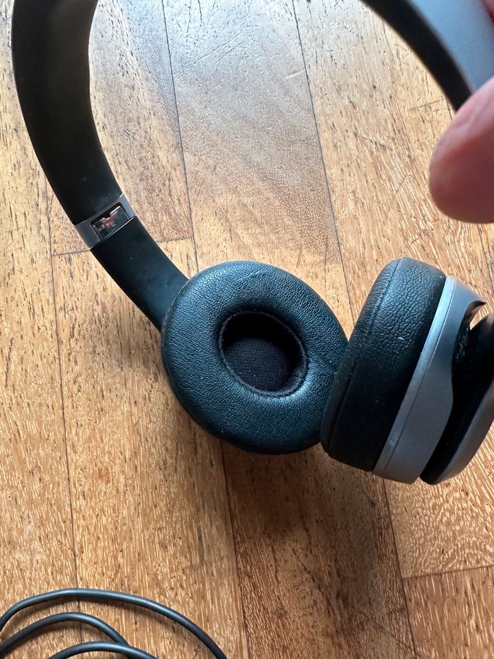 Kopfhörer Beats Solo2 Bluethooth- Special Edition Space grey in Jüchen